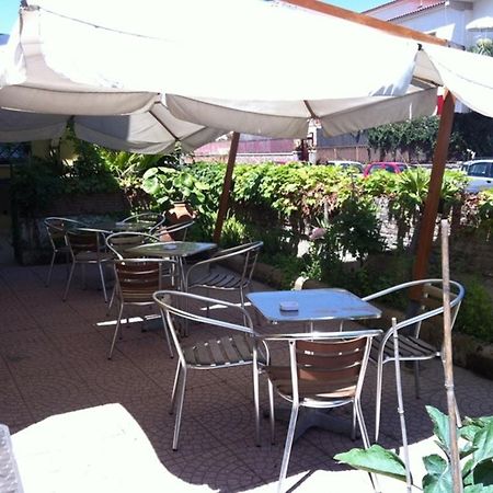 Albergo Delle Rose Поцуоли Екстериор снимка