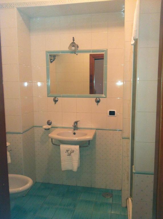 Albergo Delle Rose Поцуоли Стая снимка