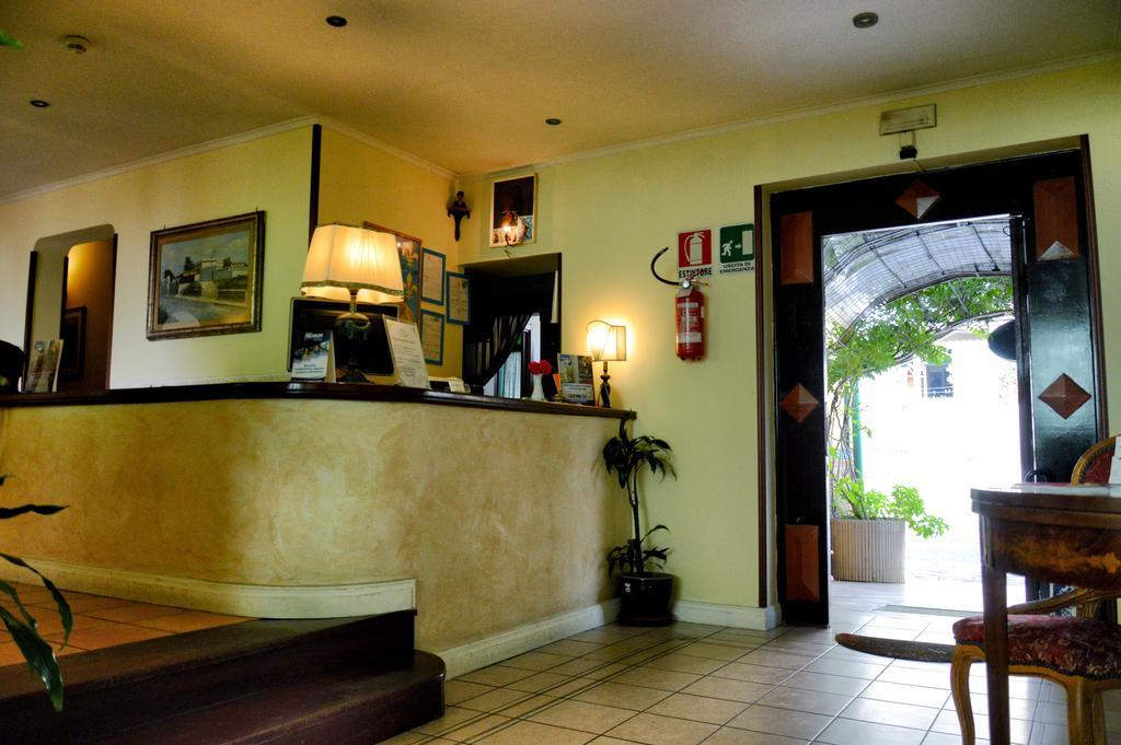 Albergo Delle Rose Поцуоли Екстериор снимка